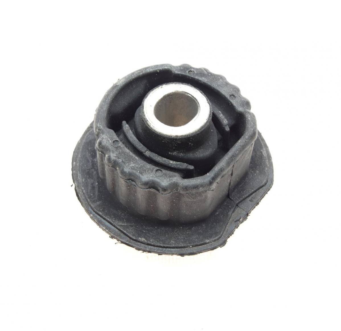 Сайлентблок балки (задньої) MB A-class (W168) -04